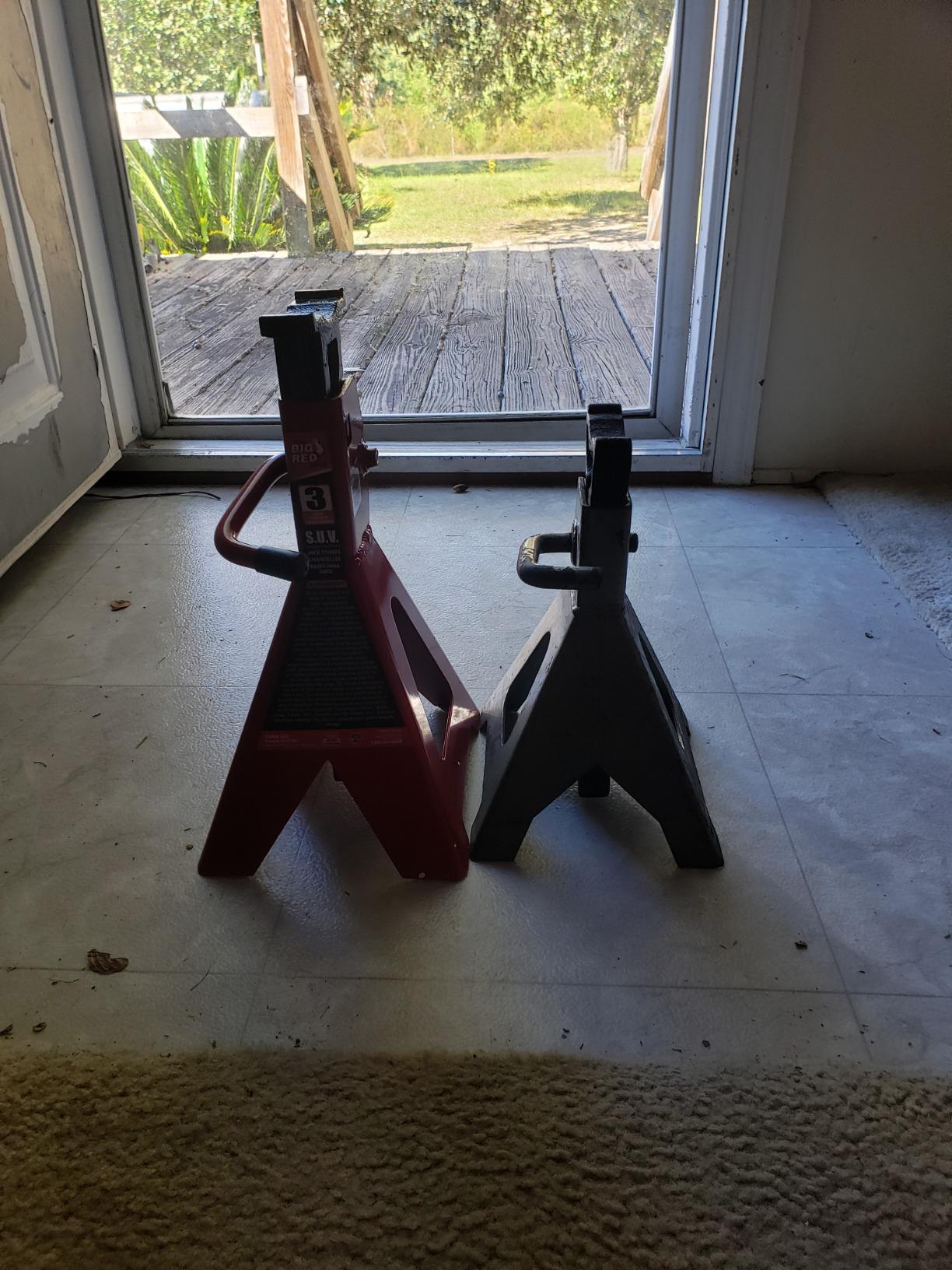 BIG RED T43006 Torin Steel Jack Stands (Fits: SUVs and Extended Height Trucks): 3 Ton (6,000 lb) Capacity, Red, 1 Pair customer photo 1