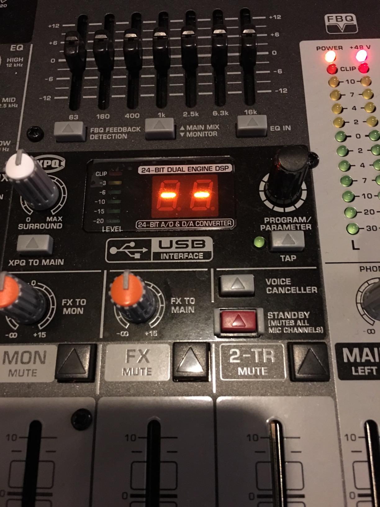 Behringer XENYX X1222USB Premium 16-Input 2/2-Bus Mixer with XENYX Mic Preamps and Compressors, British EQ, 24-Bit Multi-FX Processor and USB/Audio Interface customer photo 1