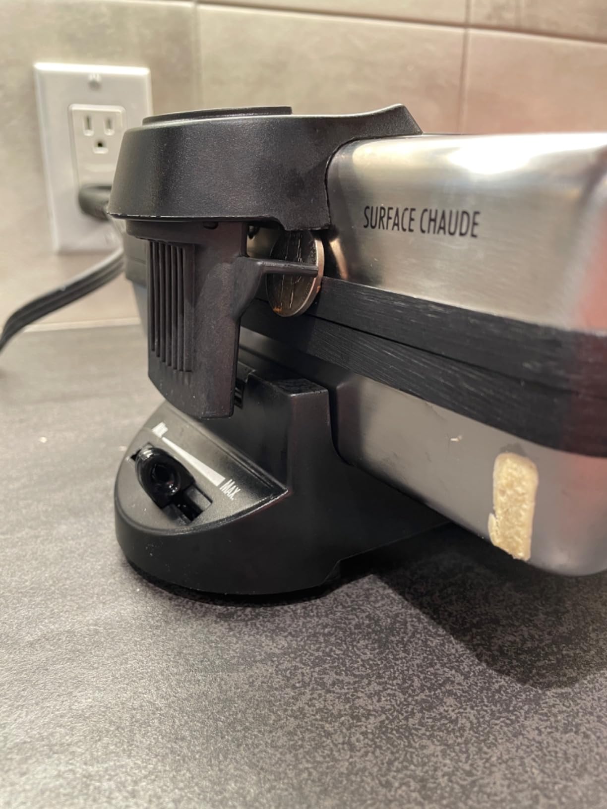 Hamilton Beach Belgian Waffle Maker with Shade Control customer photo 2