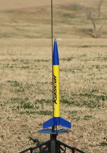Estes 1499 Rascal and Hijinks Rocket Launch Set, Prebuilt Beginner Flying-Rocket-Model Set for Ages 10+, Includes Launch Pad System customer photo 2
