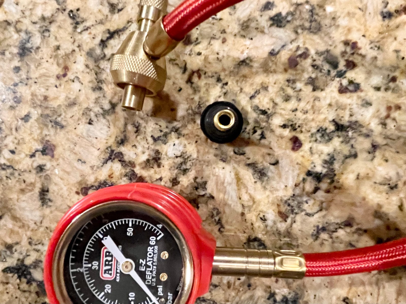 ARB ARB600 E-Z Deflator Kit 10-60 PSI 0-4 BAR Tire Pressure Gauge Rapid Air Down for Offroad Include Recovery Gear Pouch customer photo 2