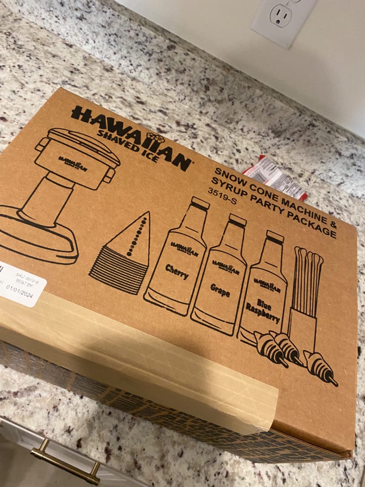 Hawaiian Shaved Ice S700 Kid-Friendly Snow Cone Machine Kit with 3-16oz. Syrup Flavors: Cherry, Grape, and Blue Raspberry, Plus 25 Snow Cone Cups, 25 Spoon Straws, and 3 Black Bottle Pourers customer photo 1