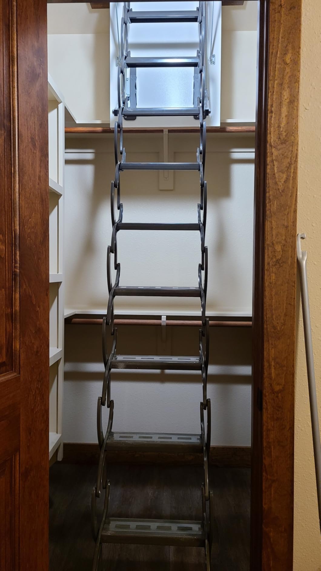 FAKRO LST 860432 Insulated Steel Scissor Attic Ladder for 27-Inch x 31-Inch Rough Openings customer photo 1