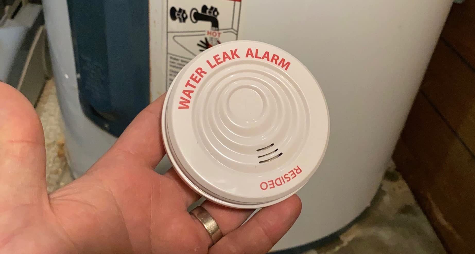 Resideo RWD21 Reusable Water Leak Alarm,White customer photo 2
