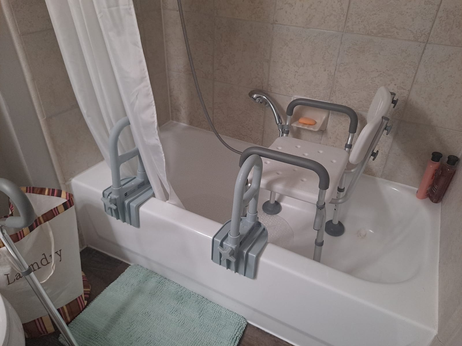 Medline Clamp-On Bathtub Grab Bar, Fits Tub Walls 2.75–6.25 in Wide customer photo 2