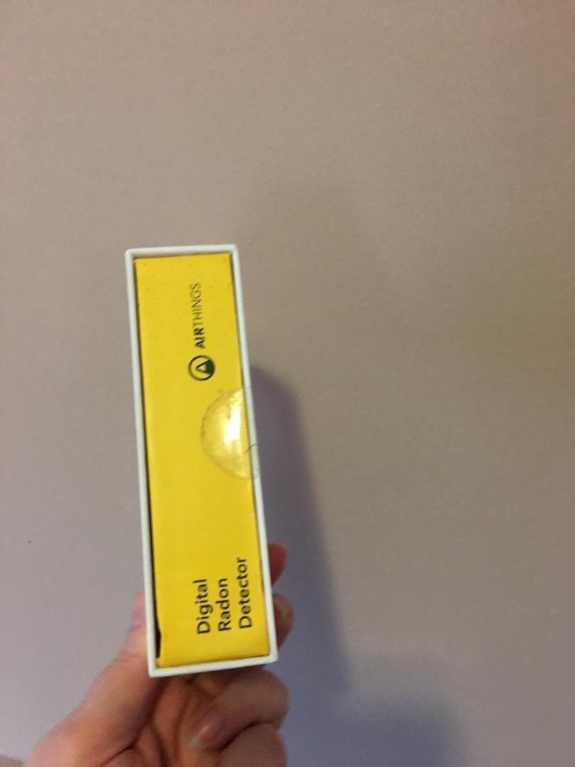 Airthings Corentium Home Radon Detector 223 Portable, Lightweight, Easy-to-Use, (3) AAA Battery Operated, USA Version, pCi/L customer photo 2