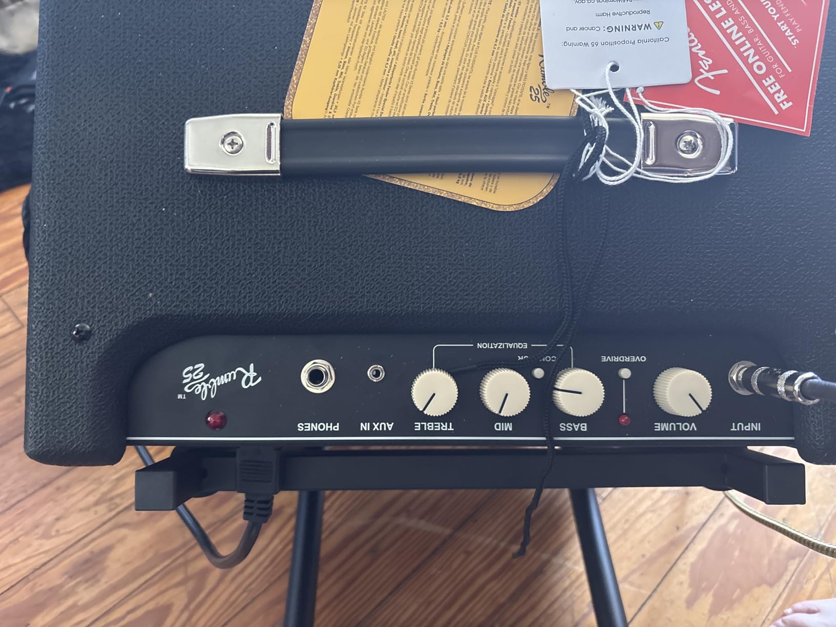 Fender Rumble 25 V3 Bass Guitar Amplifier Combo, 25 Watt with 8