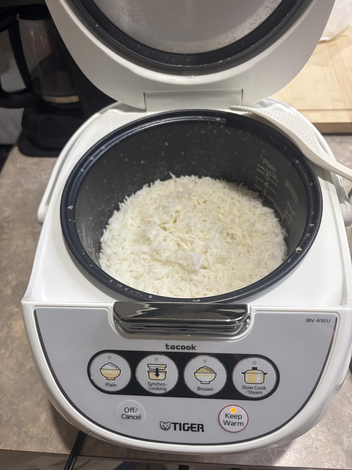 Tiger Jbv A10u 5.5 Cup Micom Rice Cooker with Tacook (White) customer photo 2