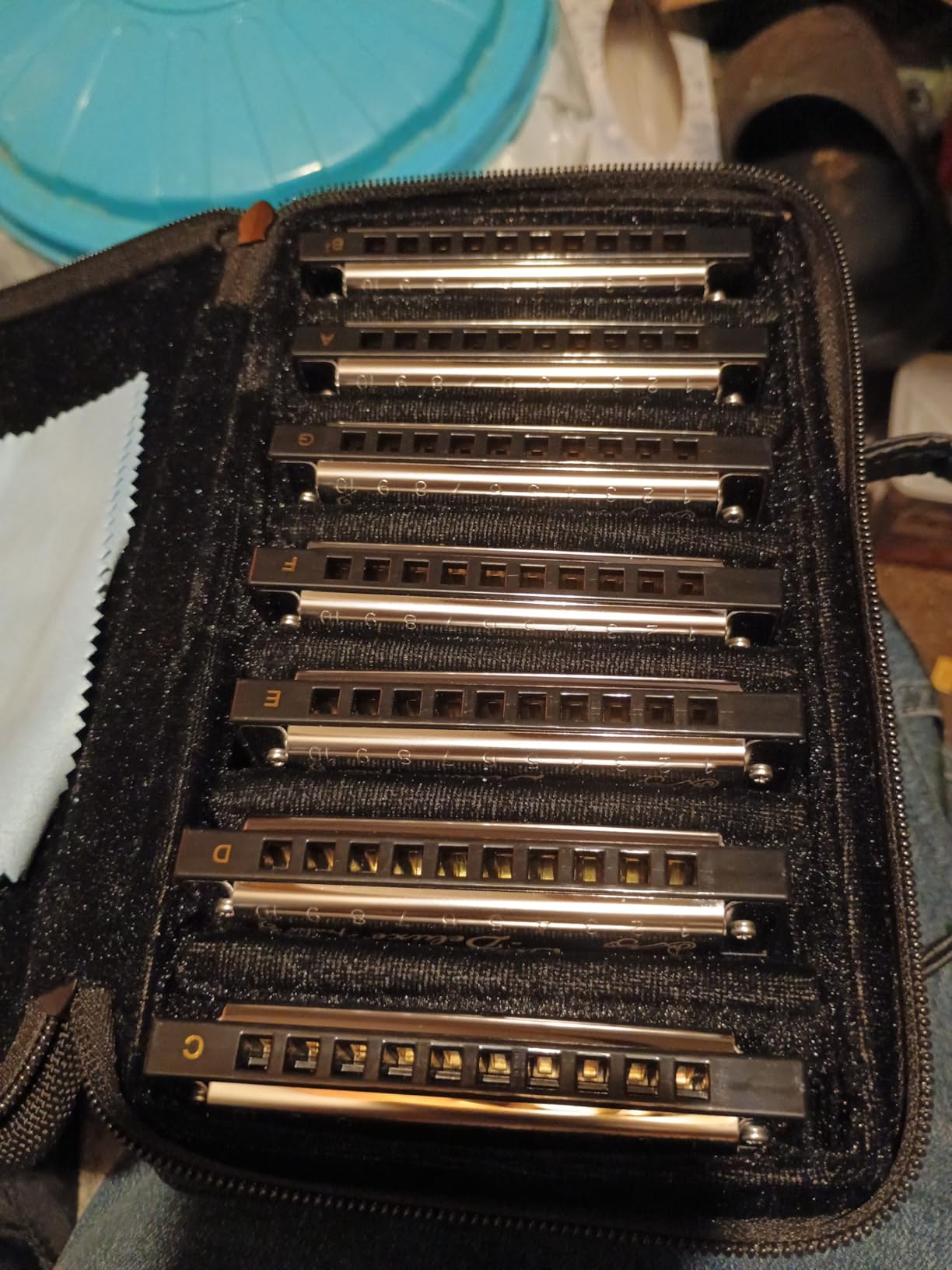 Fender Blues Deluxe Diatonic 10-Hole Harmonica Set with Case, Pack of 7 customer photo 1