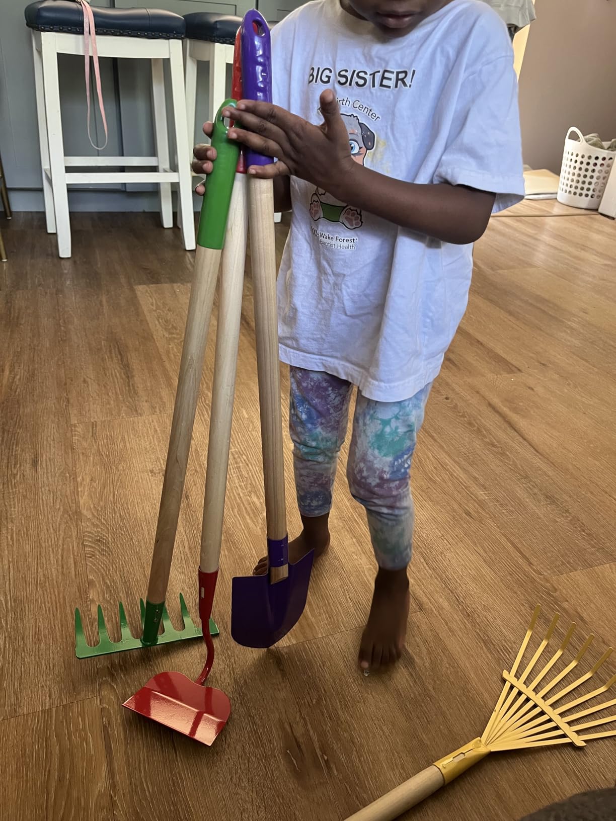 JustForKids Kids Garden Tool Set Toy, Rake, Spade, Hoe and Leaf Rake, reduced size , made of sturdy steel heads and real wood handle, 4-Piece, Multicolored, 5yr+ customer photo 2