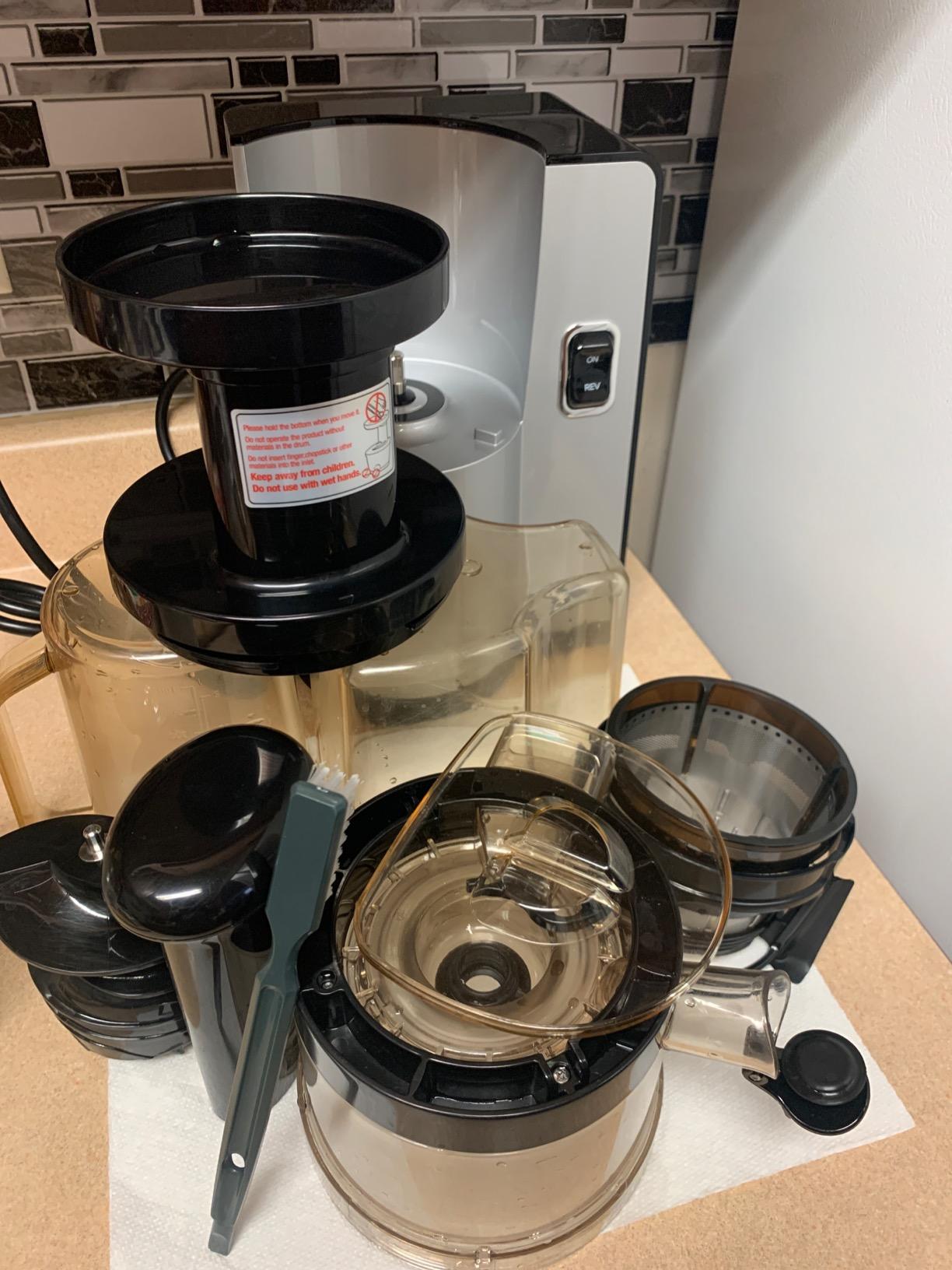Omega Pure Press Cold Press, Vertical Low-Speed Juicer, in Red (VSJ843QR) customer photo 1