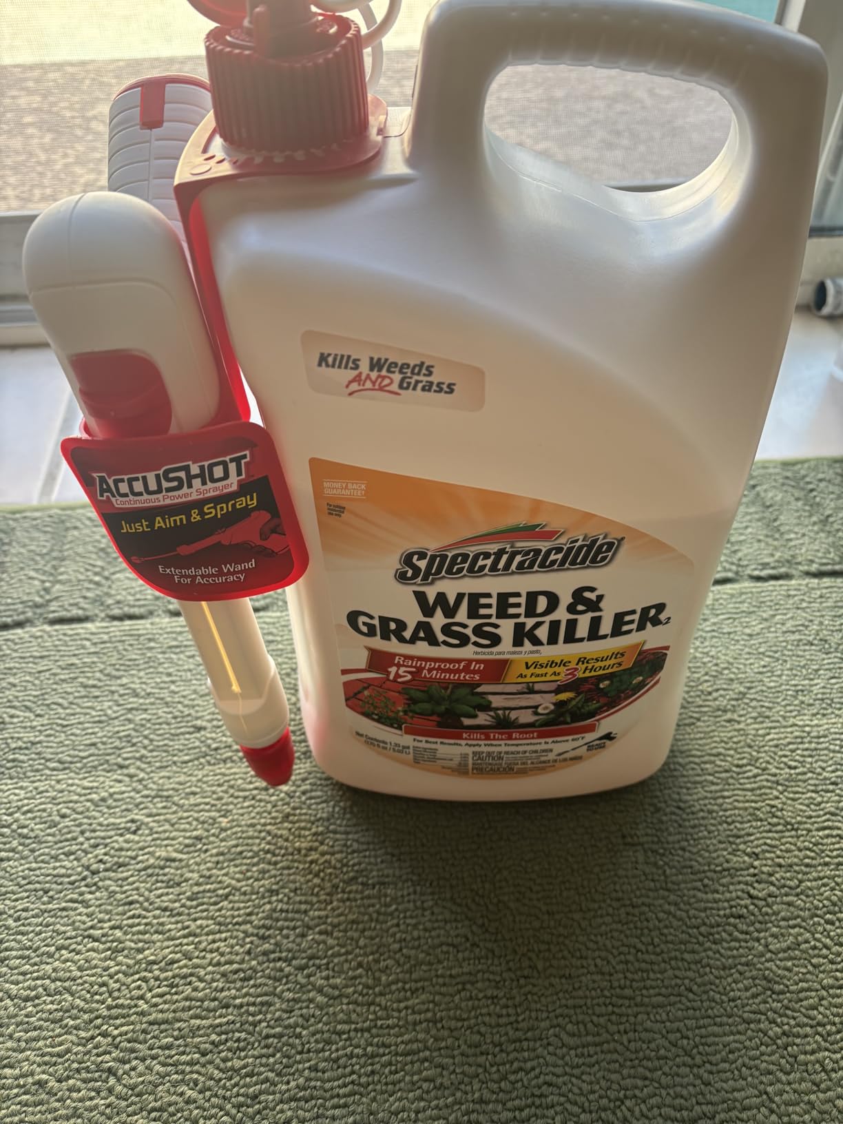 Spectracide Weed & Grass Killer with AccuShot Power Sprayer, 1.33 Gal | Kills Broadleaf Weeds & Grasses Down To The Root, Use on Driveways, Walkways, Patios & More, Visible Results in 3 Hours customer photo 1