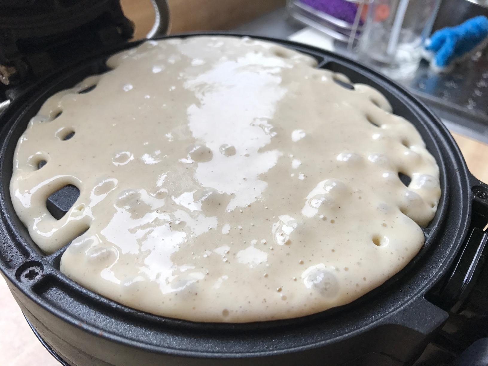 BLACK+DECKER Rotating Belgian Waffle Maker customer photo 1