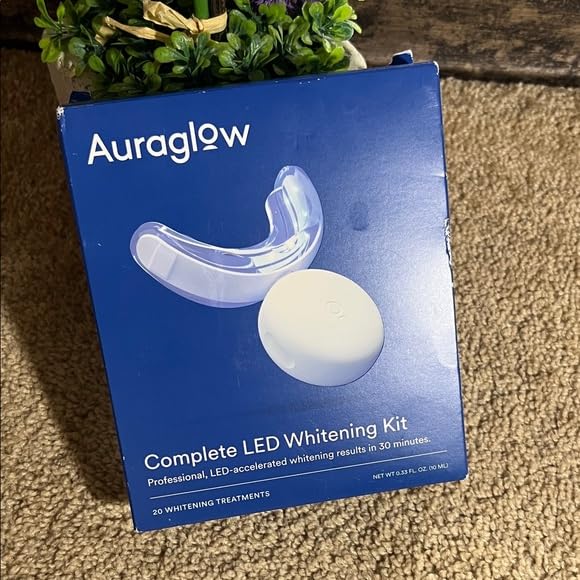 Auraglow Teeth Whitening Kit, LED Accelerator Light, 35% Carbamide Peroxide Teeth Whitening Gel, 20+ Whitening Treatments, Whitens up to 10 Shades in 7 Days customer photo 1