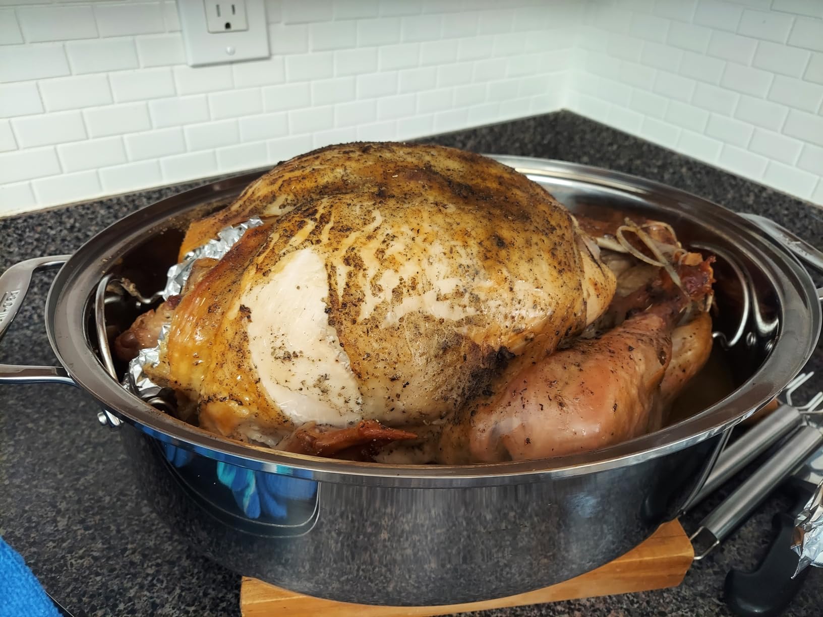 All-Clad Specialty Stainless Steel Covered Oval Roaster 3 Piece, 19x12x10 Inch Oven Broiler Safe 600F Roaster Pan, Pots and Pans, Cookware Silver customer photo 2