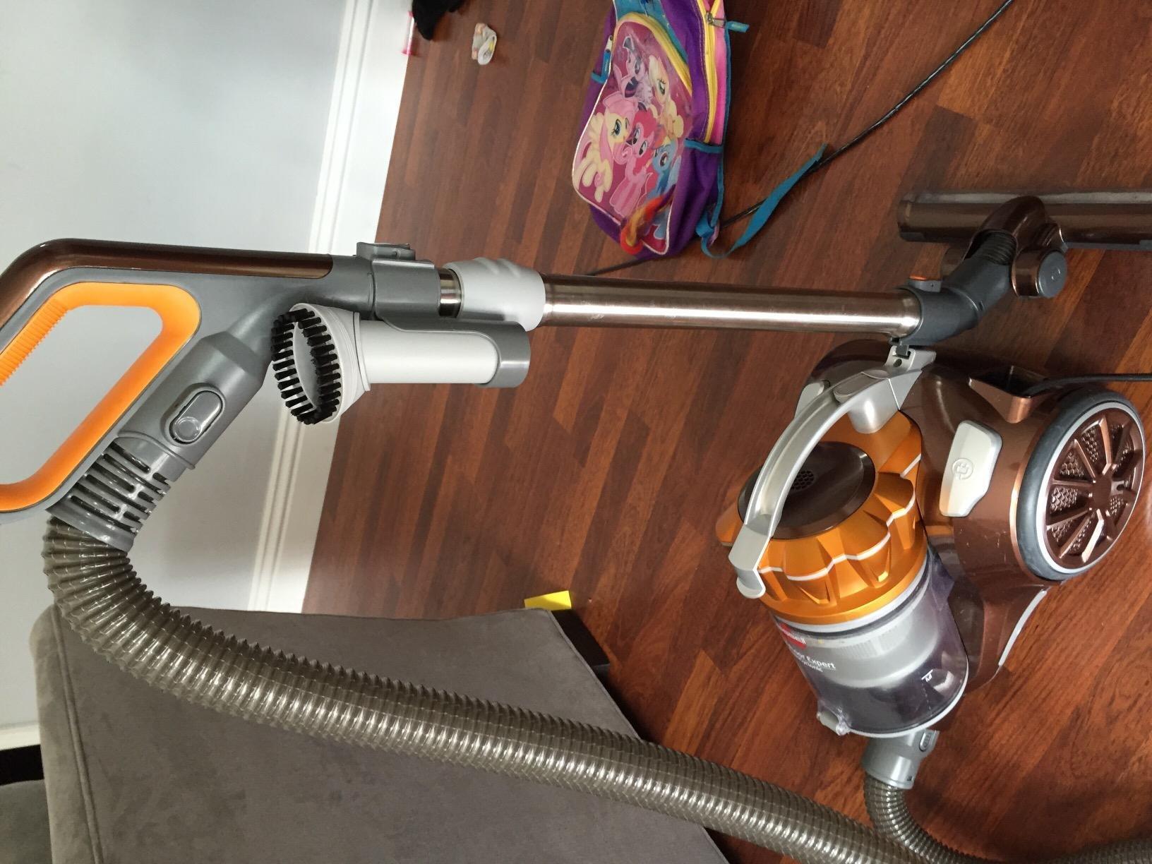 Bissell Hard Floor Expert Multi-Cyclonic Bagless Canister Vacuum, 1547 - Corded customer photo 2