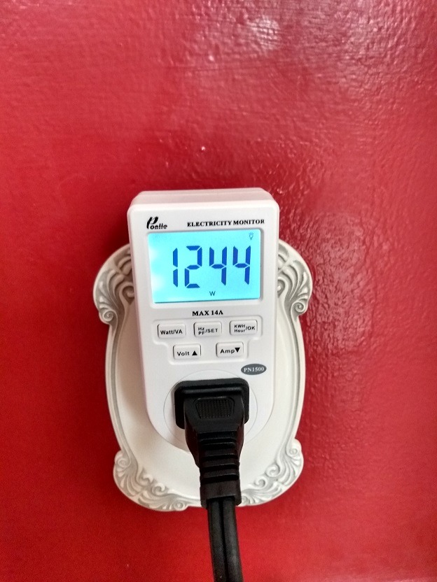 Comfort Zone Oil-Filled Radiator Space Heater, Radiant, Electric, Never Refill, Adjustable Thermostat, Tip-Over Switch & Overheat Protection System, Ideal for Home, Bedroom, & Office, 1,500W, CZ8008N customer photo 1