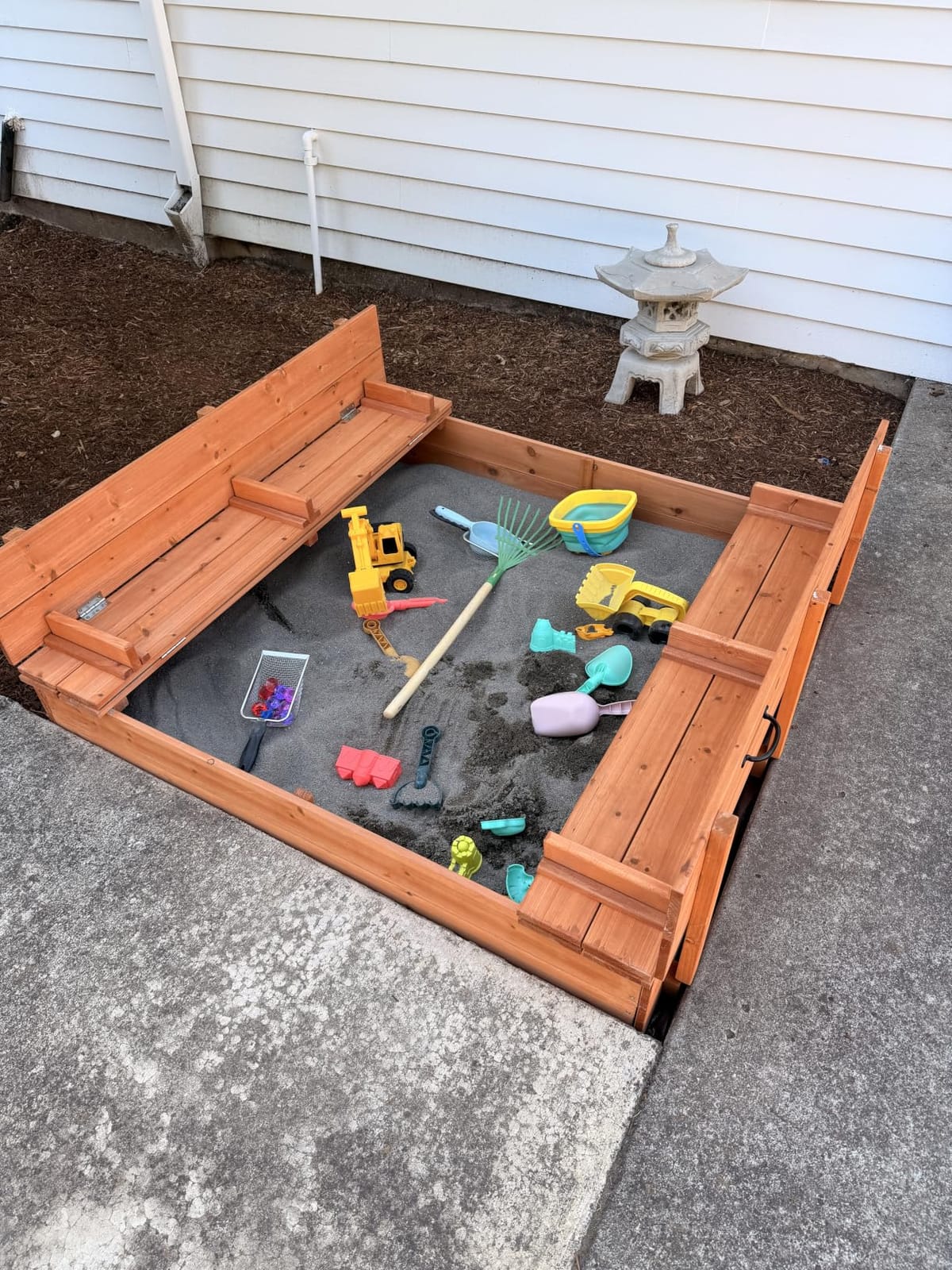 Best Choice Products Large Outdoor Wooden Sand Box for Kids, Sandbox with Cover, Bench Seats Support up to 220 lbs, Bottom Liner for Drainage, Cedar Wood - Brown customer photo 2