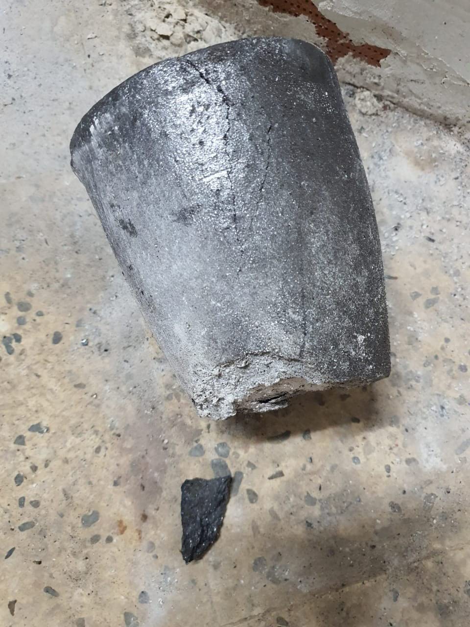 #3-4 Kg Clay Graphite Foundry Crucible Kit w/ 26