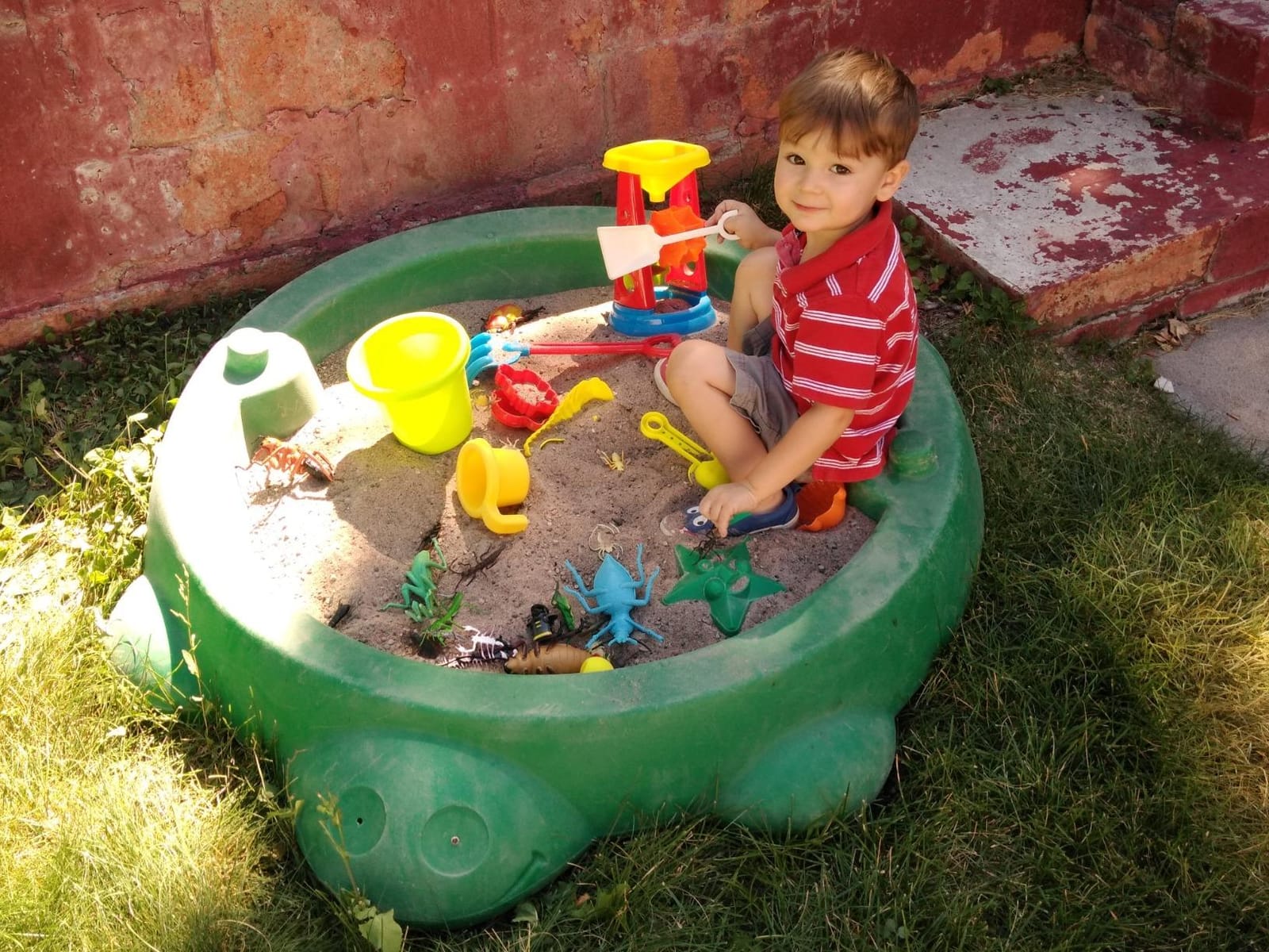 Beach Toys, 19 Piece Sand Toys Set Kids Sandbox Toys Includes Water Wheel Beach Tool Kit Bucket Watering Can Molds with Mesh Bag for Kids Ages 3-13 customer photo 2