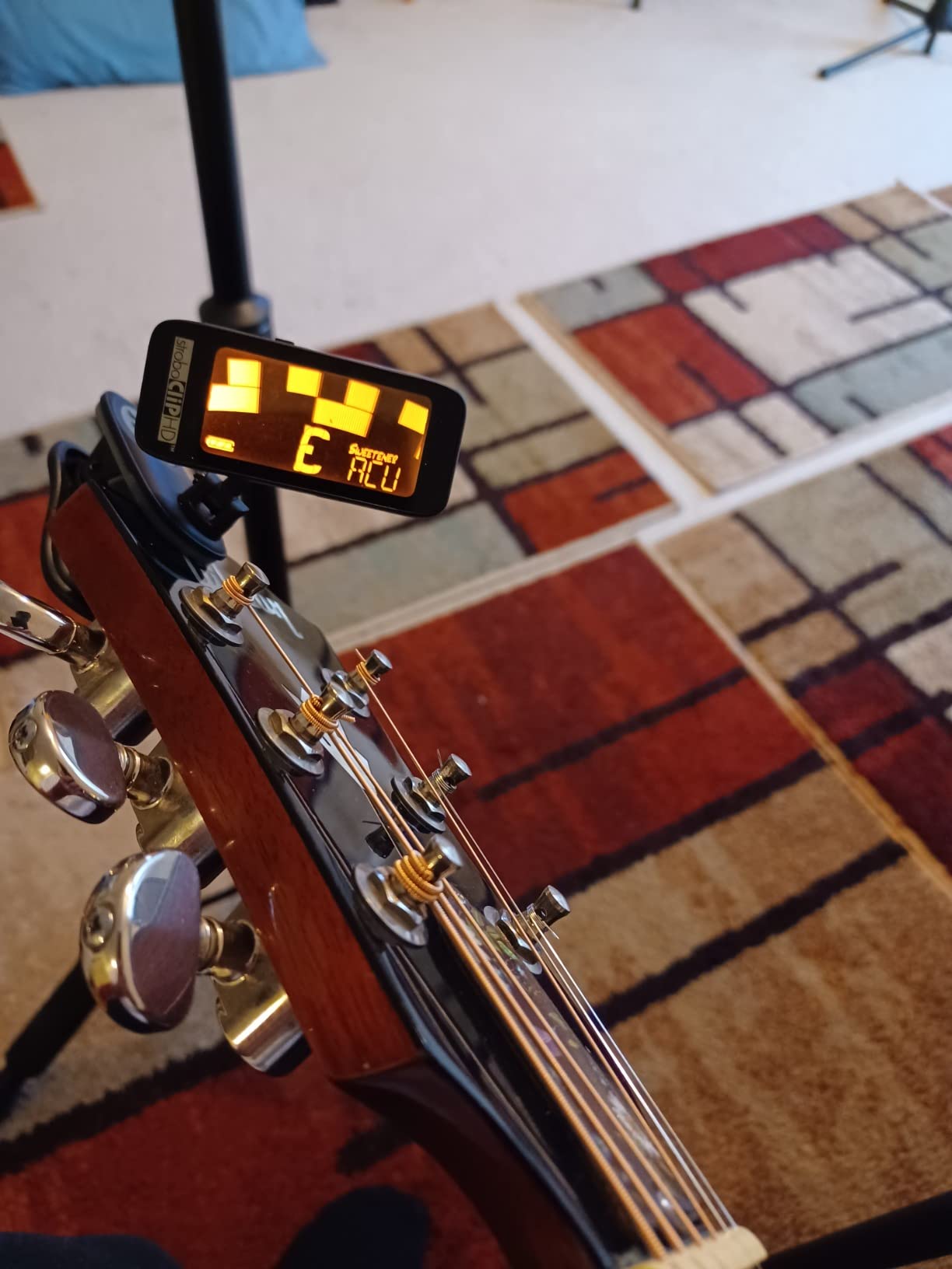 Peterson StroboClip HD Clip-On Guitar Tuner, ±0.1 Cent Accuracy for Acoustic, Electric, Bass, Violin, Ukulele customer photo 1