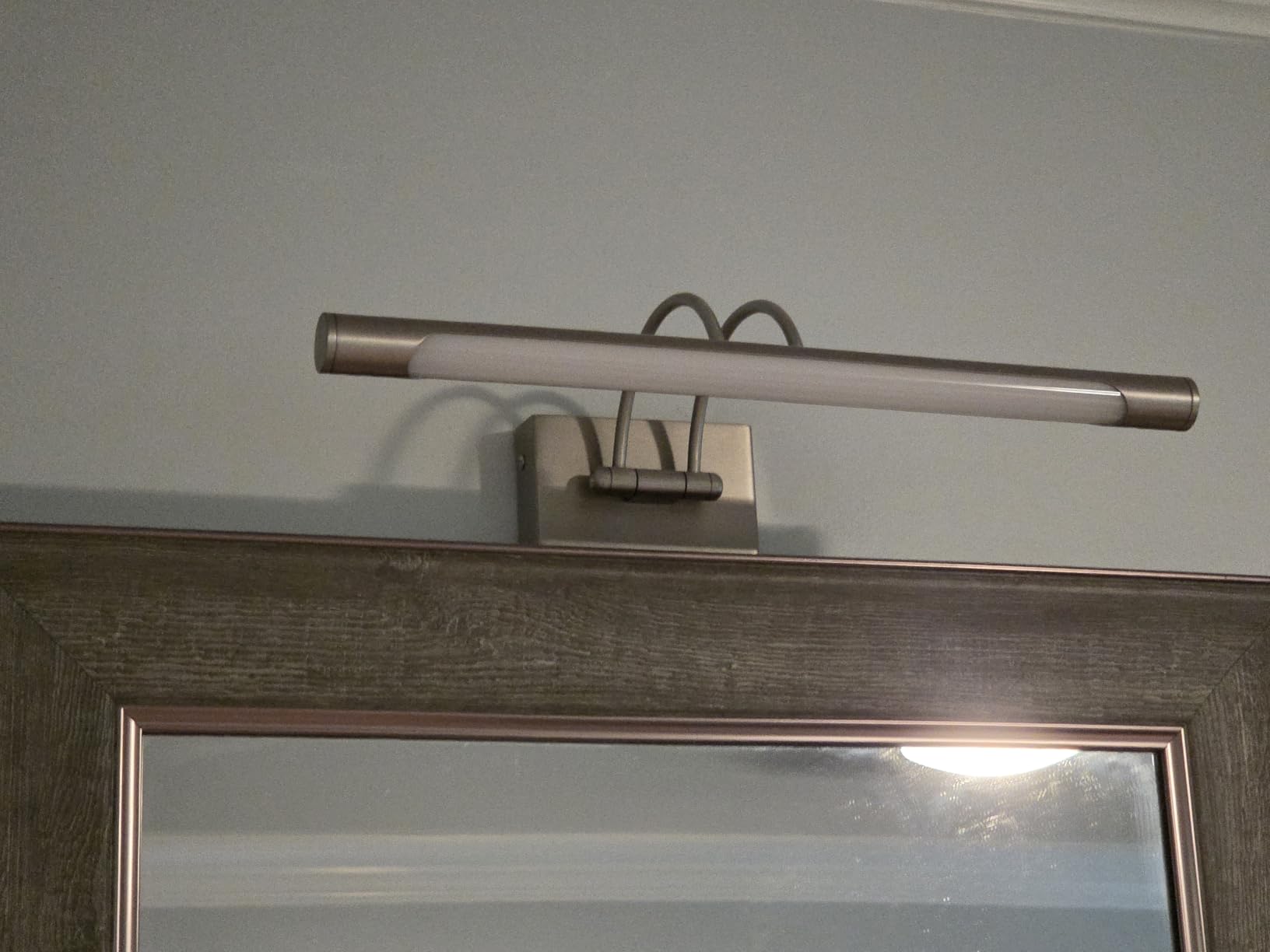 LEONLITE 3CCT Dimmable LED Picture Light, CRI90, Adjustable, Antique Brass customer photo 1