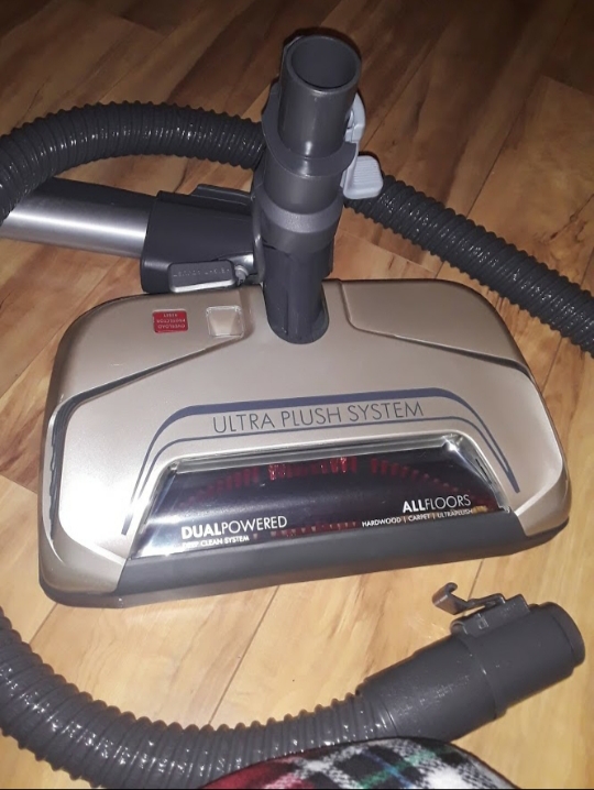 Kenmore 81214 200 Series Pet Friendly Lightweight Bagged Canister Vacuum with HEPA, 2 Motor System, and 3 Cleaning Tools-Orange customer photo 2