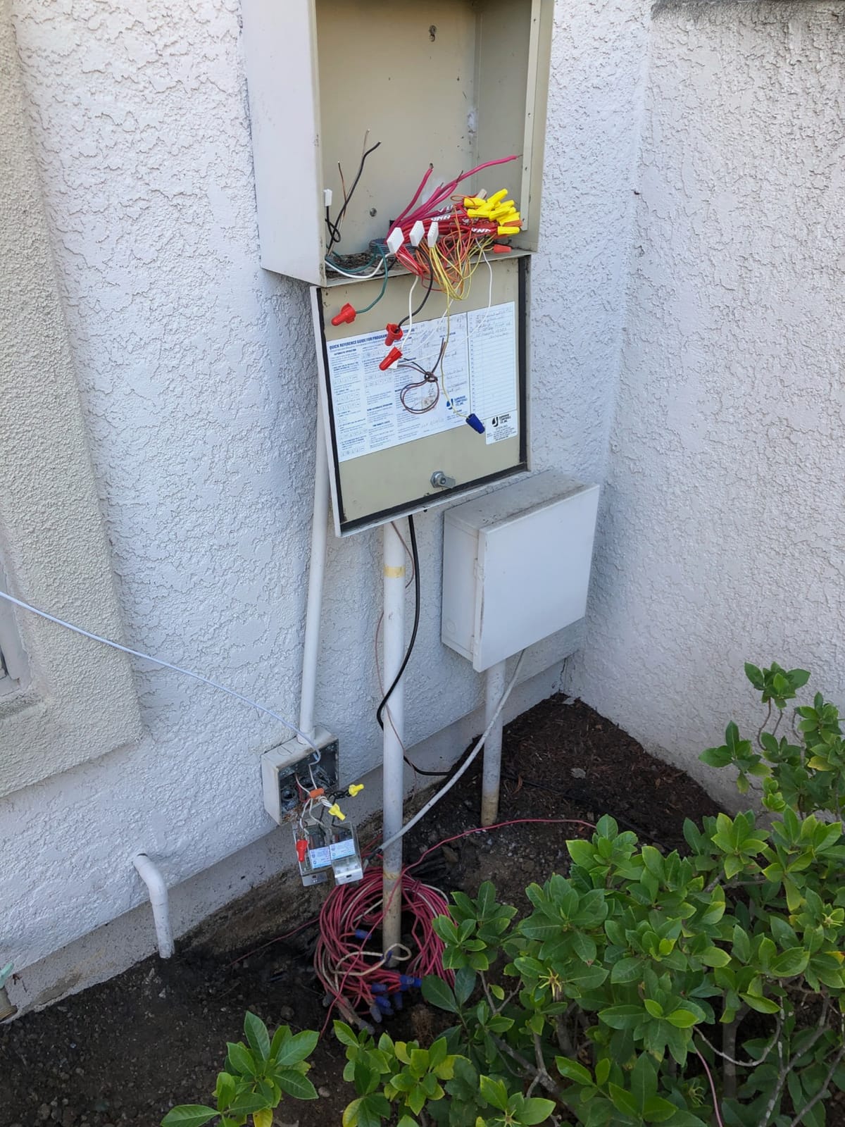 Hunter PRO-HC WiFi Sprinkler Controller, 24 Zone Smart Irrigation Timer customer photo 1