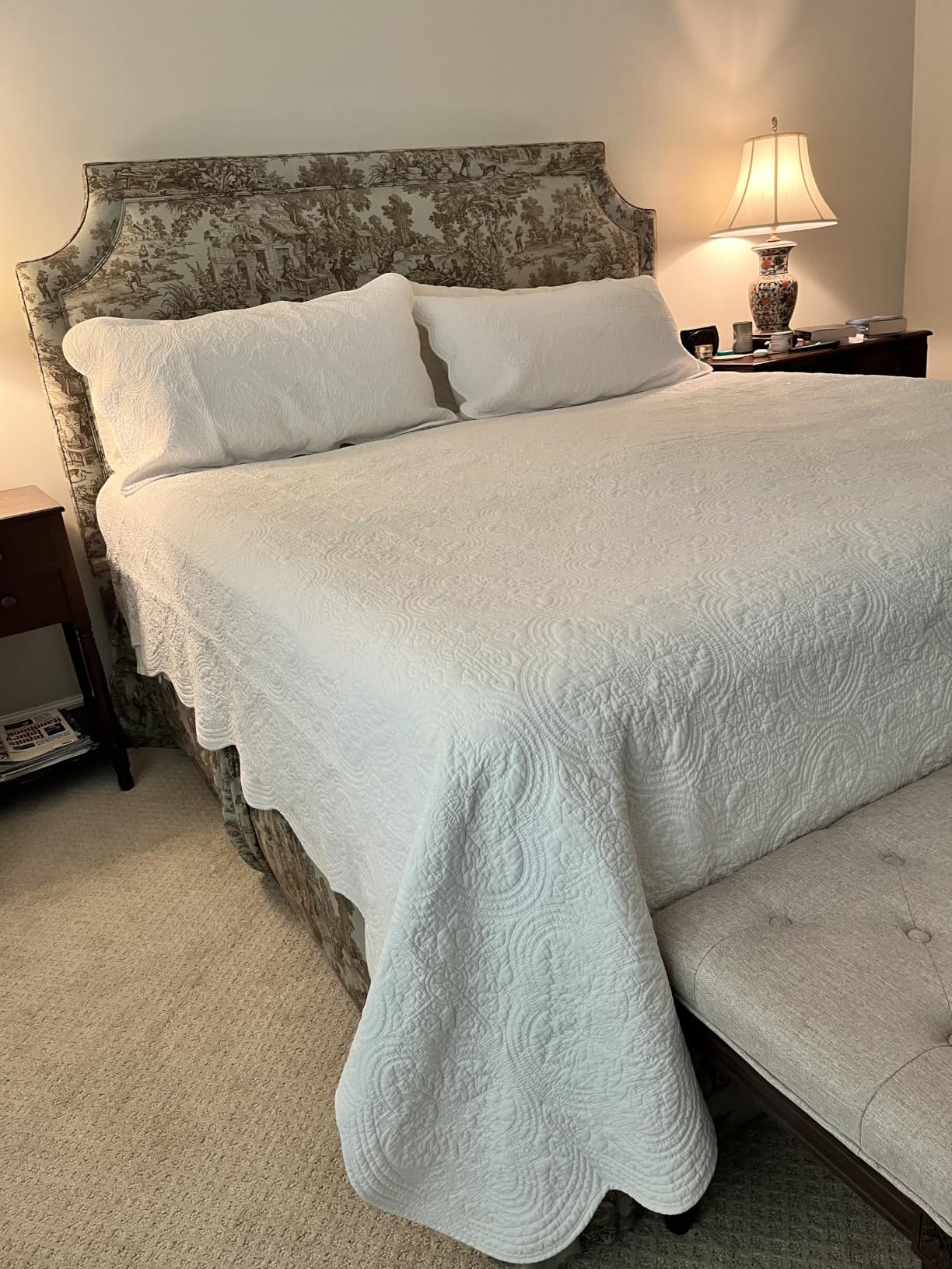 Cozy Line Home Fashions 100% Cotton Medallion Off White Matelasse Embossed Bedding Quilt Set, Reversible Lightweight Bedspread, Coverlet for All Season (Blantyre - Ivory, Queen - 3 piece) customer photo 2
