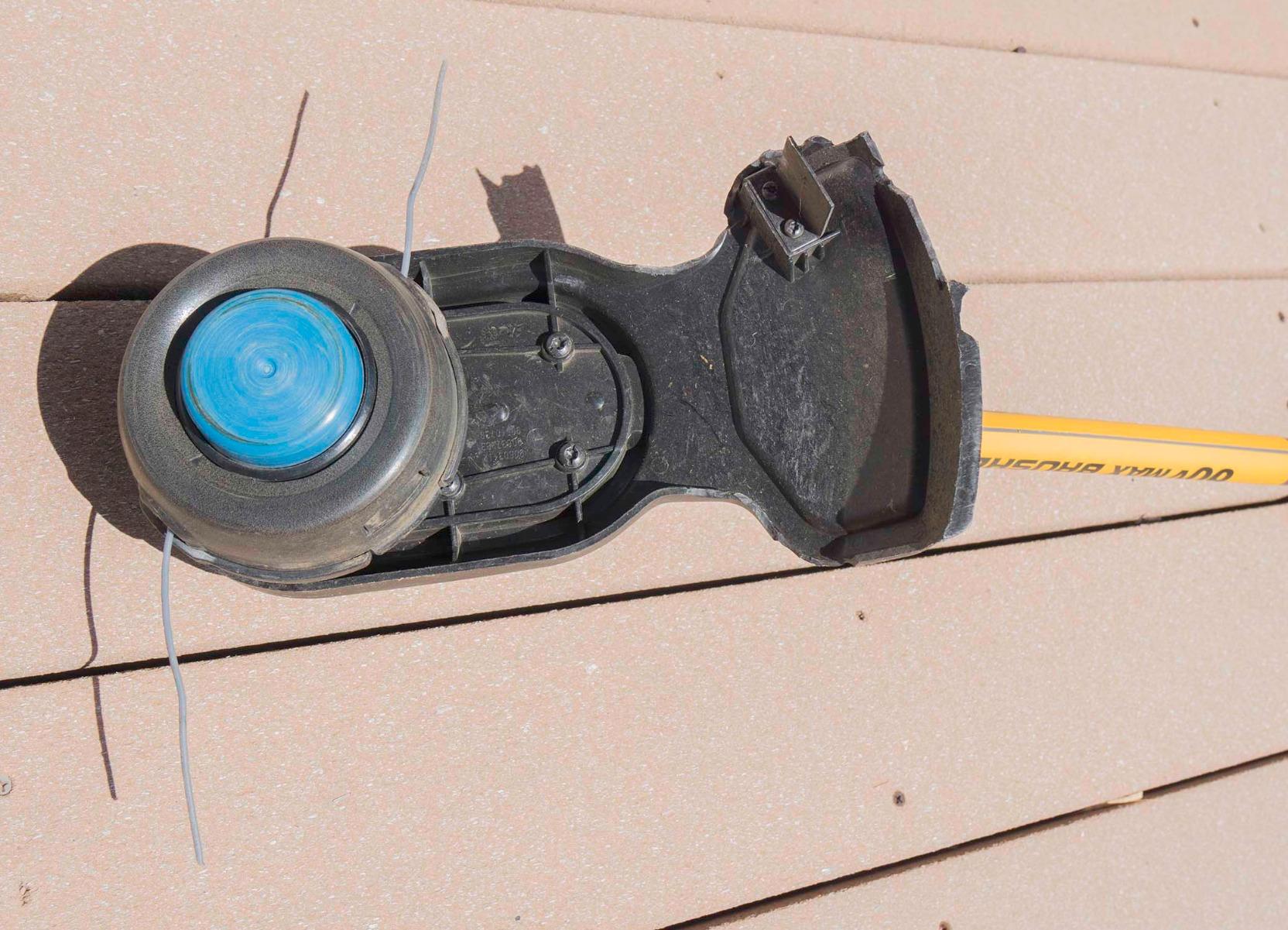DEWALT DCST970B FLEXVOLT 60V MAX Cordless String Trimmer, Tool Only customer photo 2