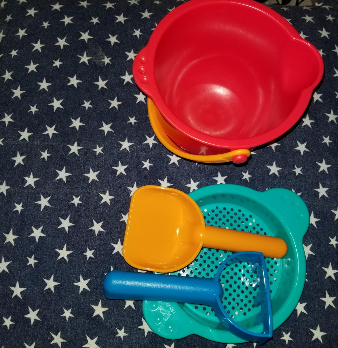 Hape Beach Basics Sand Toy Set Including Bucket Sifter, Rake, and Shovel Toys| Sand Toy Playset for Toddlers 18M+ customer photo 1