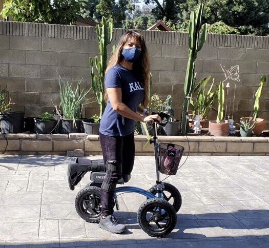 KneeRover Quad All Terrain Knee Scooter for Adults, Metallic Blue customer photo 1