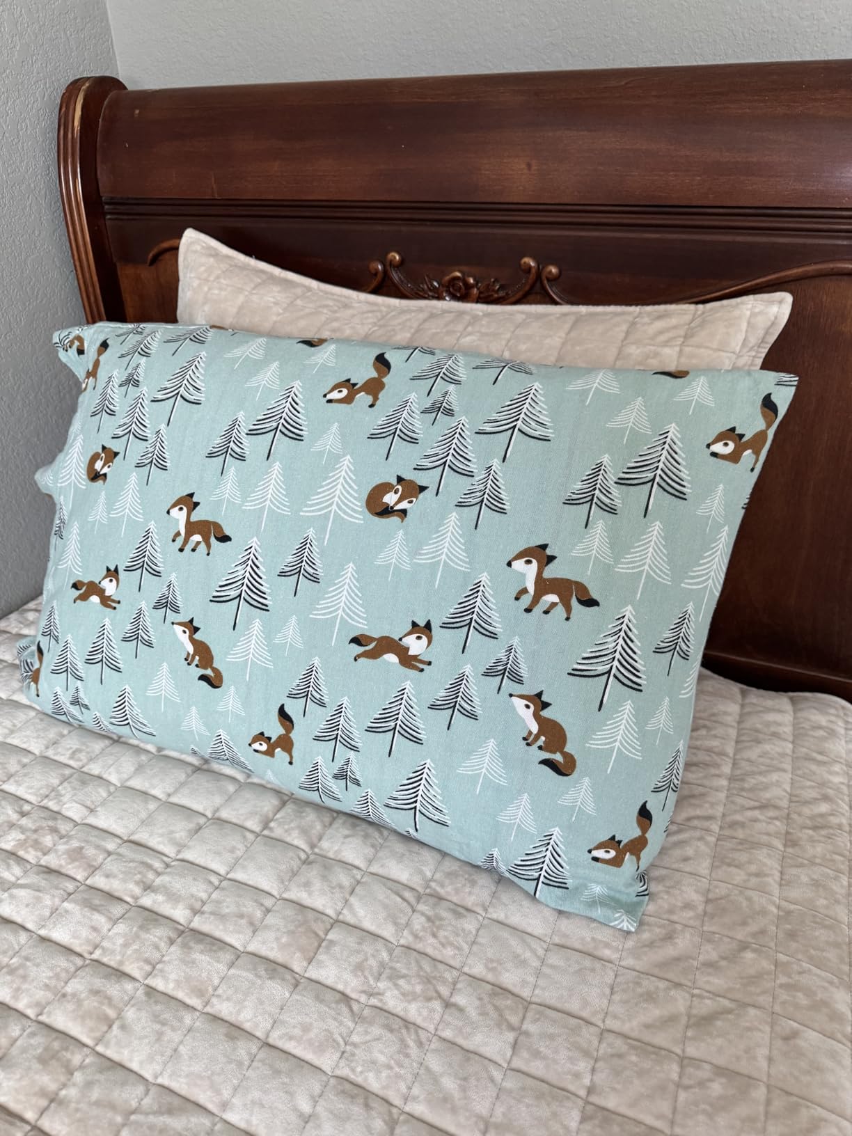 Intelligent Design Cozy Soft 100% Cotton Flannel Print Animals Stars Cute Warm, Ultra Soft Cold Weather Sheet Set Bedding, Queen, Pink Llamas 4 Piece customer photo 2