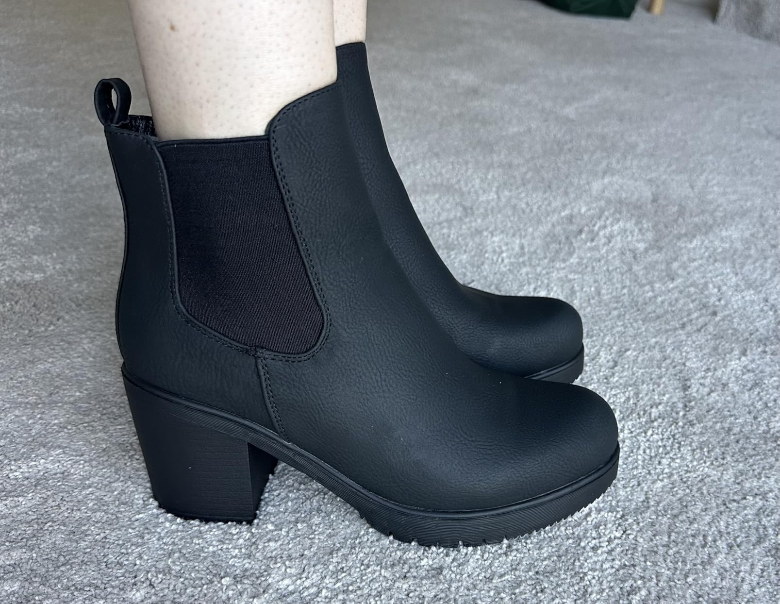 DREAM PAIRS Women's Chelsea Ankle Boots Fall Booties Shoes customer photo 1