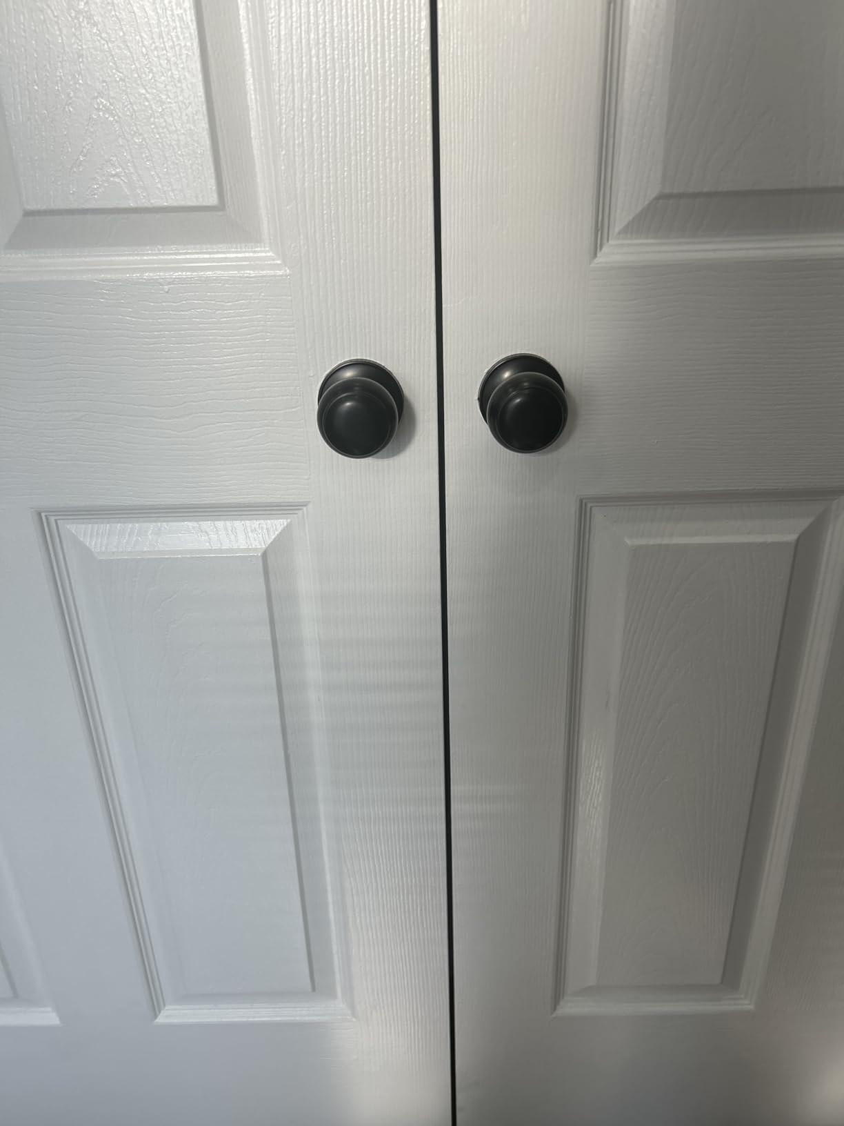 Amazon Basics Exterior Door Knob With Lock, Coastal, Easy to Install, Matte Black customer photo 1