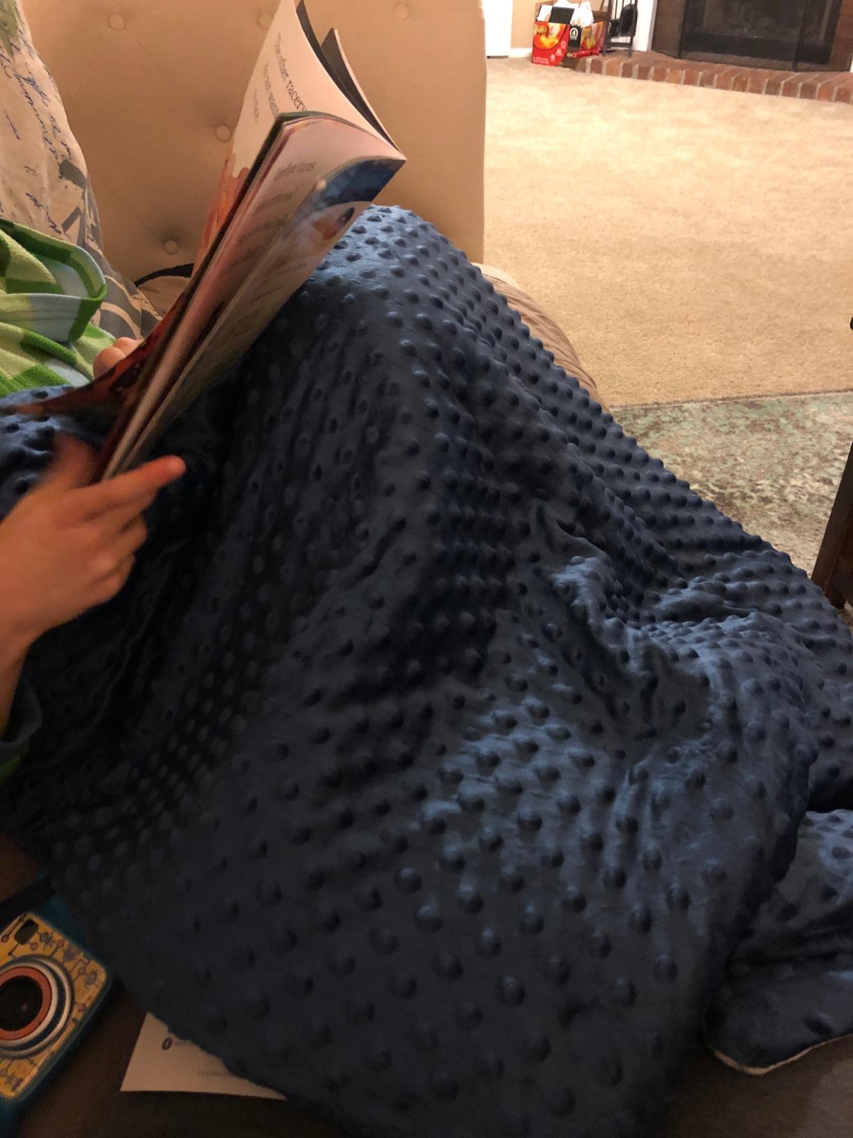 hazli Super-Soft Kids Weighted Blanket 5 Pounds - Weighted Blanket for Kids - Easy to Clean, Washable Minky Cover - 36x48 Inches 5lbs Child - Small Heavy Blanket for Girls and Boys customer photo 2