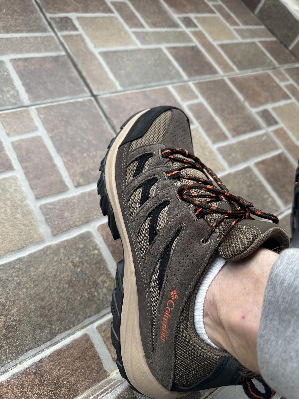 Columbia Men’s Crestwood Hiking Boots customer photo 2