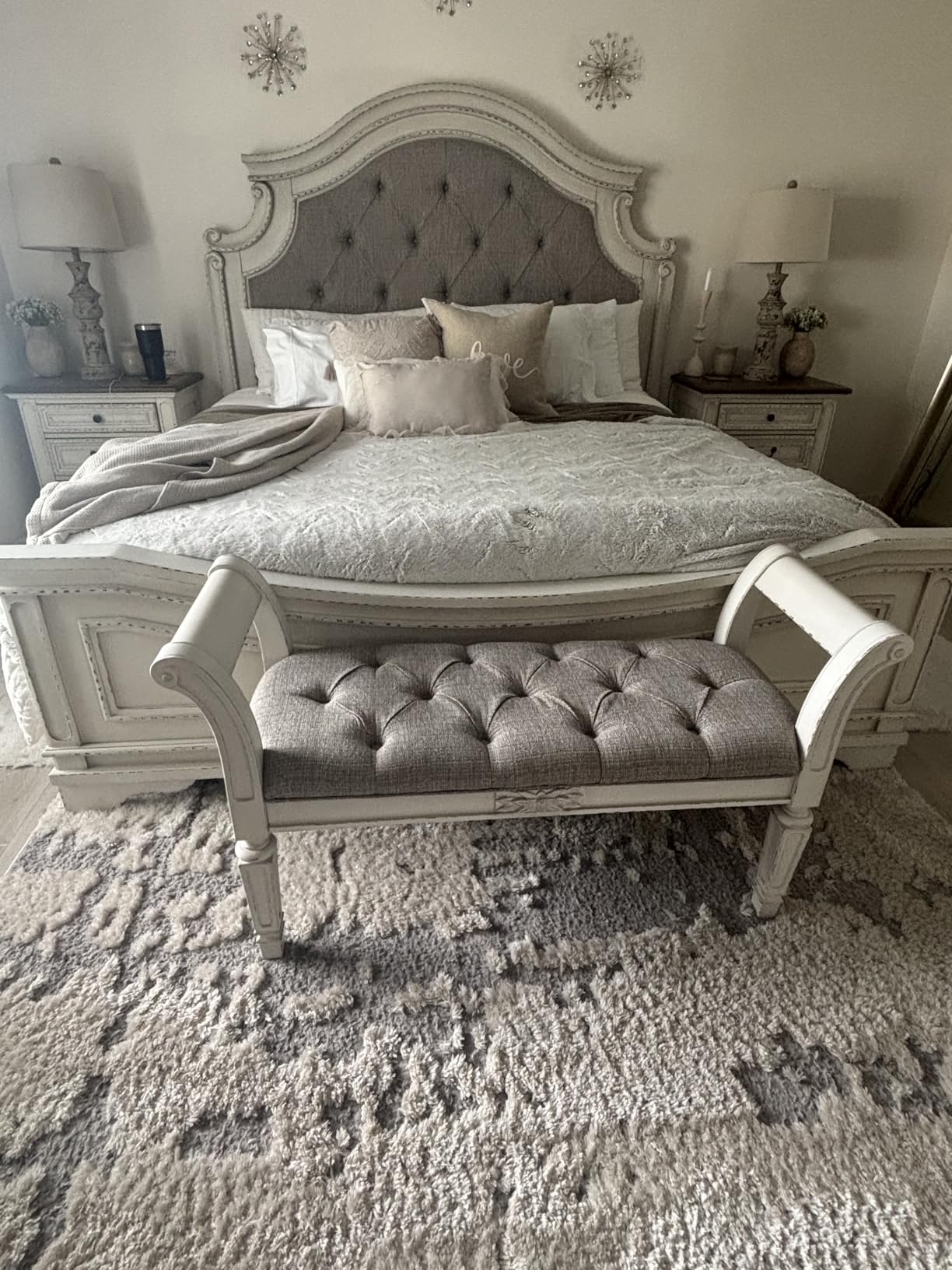 Signature Design by Ashley Realyn Upholstered Accent Bench, Antique White customer photo 1