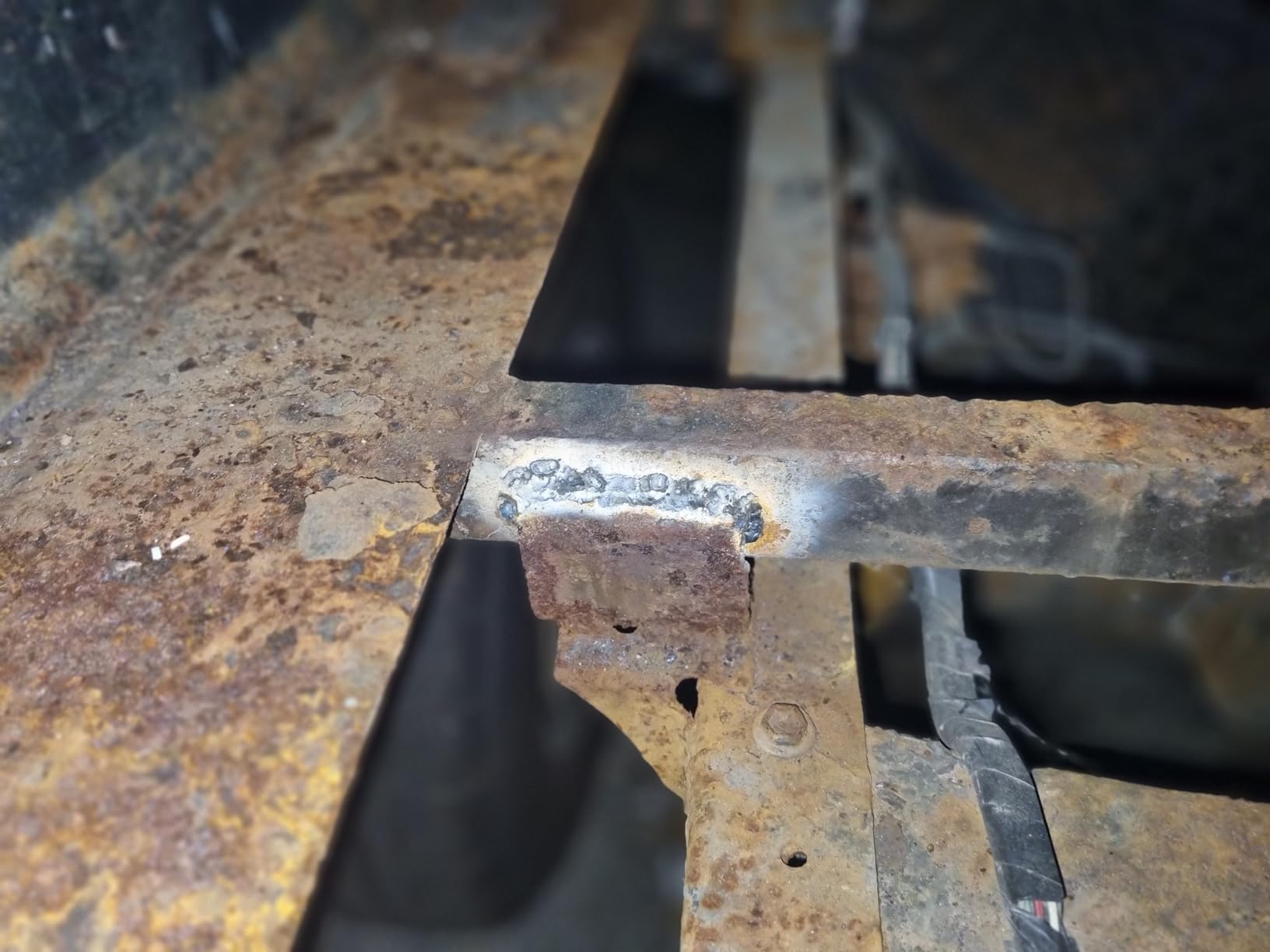 HITBOX 200A MIG Welder, 110V/220V Flux Core MIG/Lift TIG/Stick 3-in-1 customer photo 1