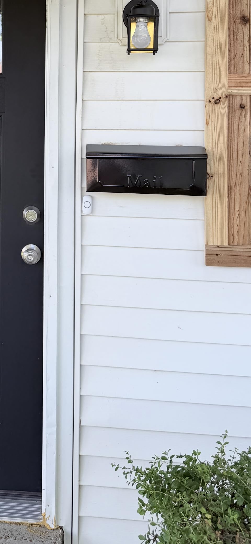 SECRUI Wireless Doorbell, Easy installation, Waterproof, Adjustable Volume, 58 Chimes, Colorful LED, 1000Ft Range, M520+F55, Black customer photo 1