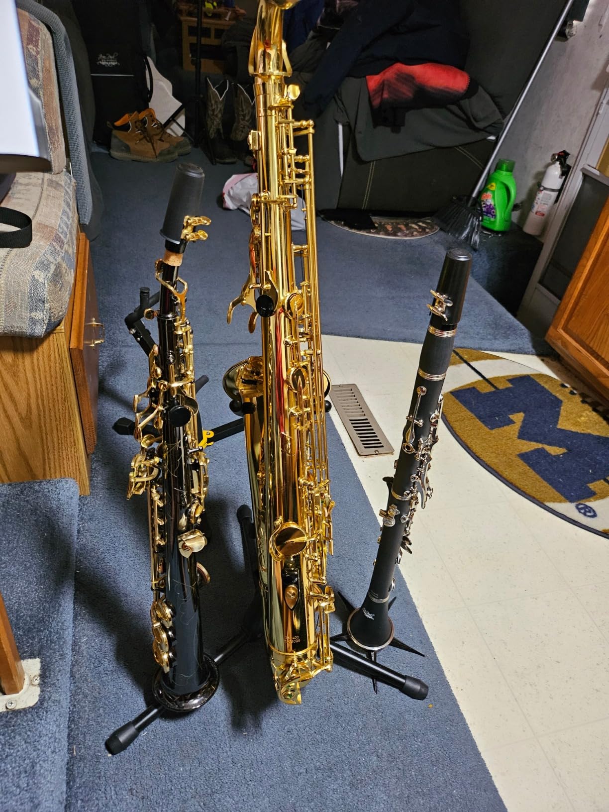 Rayzm Alto/Tenor Saxophone Stand with Detachable Flute/Clarinet Holder, Adjustable Portable Stand for Alto Saxophone, Tenor Saxophone, Clarinet & Flute. Folding Legs, Easy to Assemble and Disassemble. customer photo 1