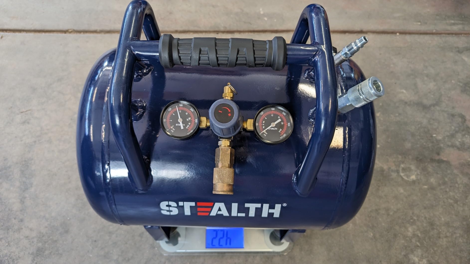 STEALTH Air Tank, High-Pressure 10-gallon Air Tank with Maximum 225PSI Pressure, 5 Quick Connect Couplers, Rubber Reinforced Handle Design (Blue, SAA-110T) customer photo 1
