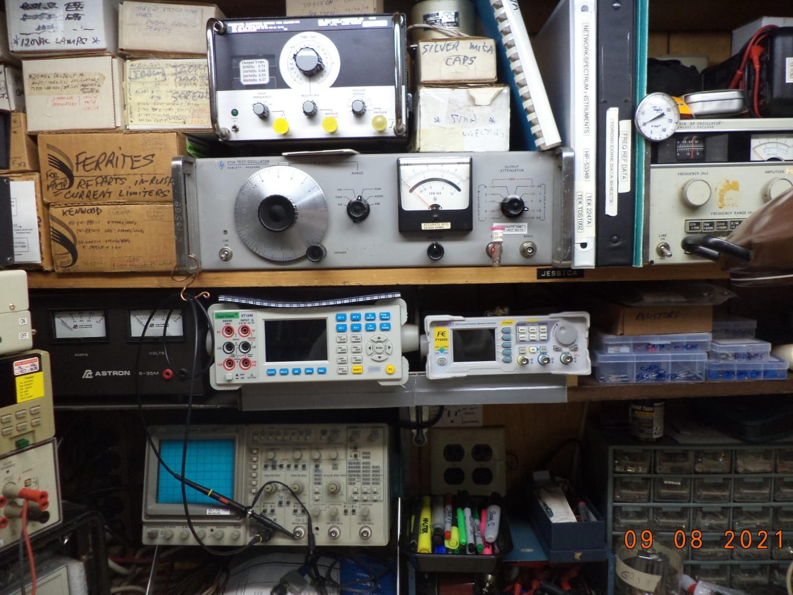 Function Generator AC100-240V FY6900 60MHz Double Channel DDS Function Arbitrary Waveform Signal Generator Frequency Meter 250MSa/s Sine Square/Triangle/Pulse/Sawtooth Wave/Staircase Wave customer photo 1