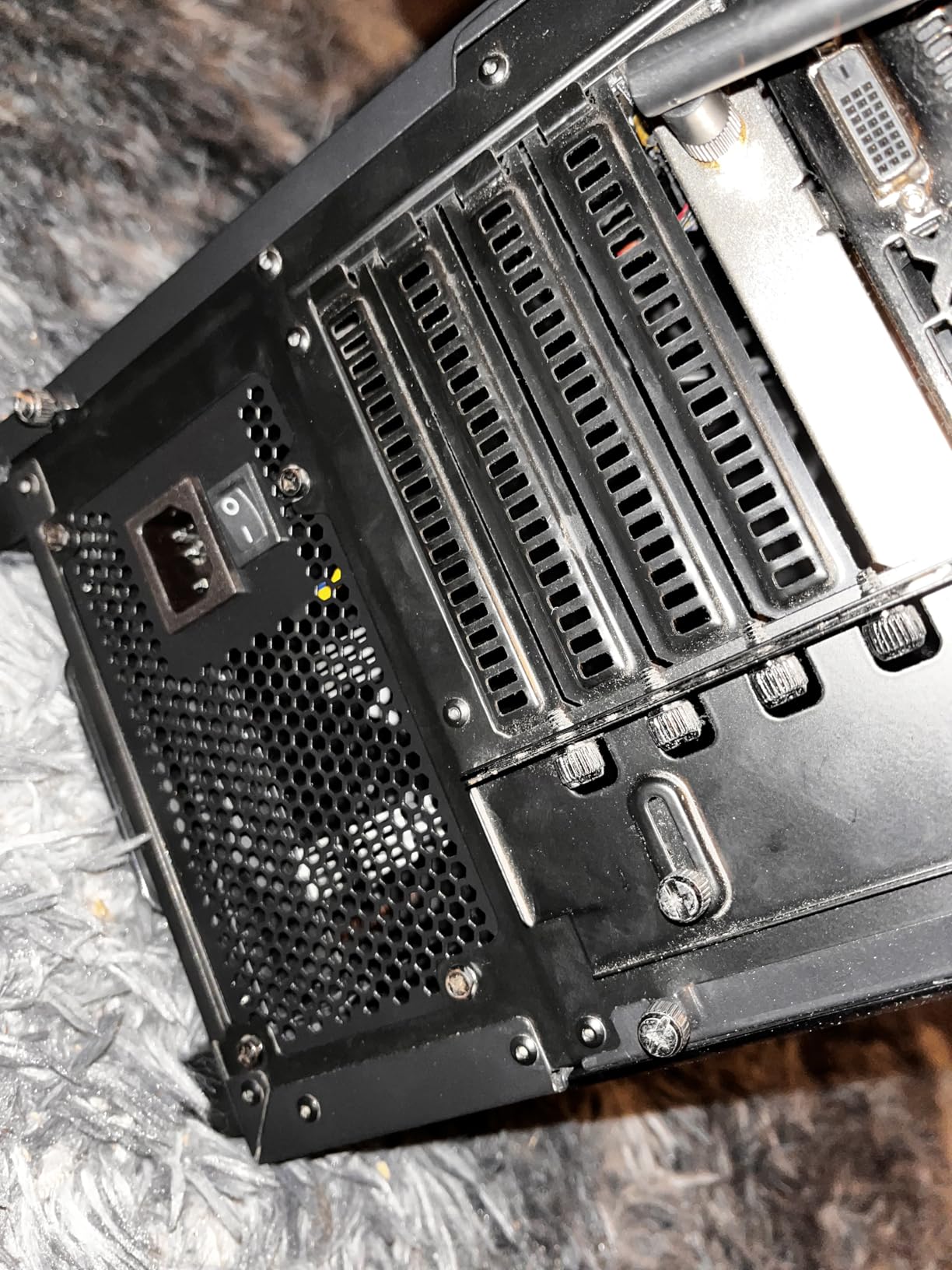 Apevia ATX-PR600W Prestige 600W 80+ Gold Certified, RoHS Compliance, Active PFC ATX Gaming Power Supply customer photo 1