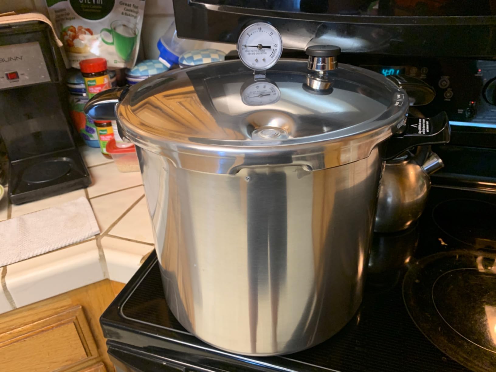 Presto 01784 23-Quart Induction Compatible Pressure Canner customer photo 2
