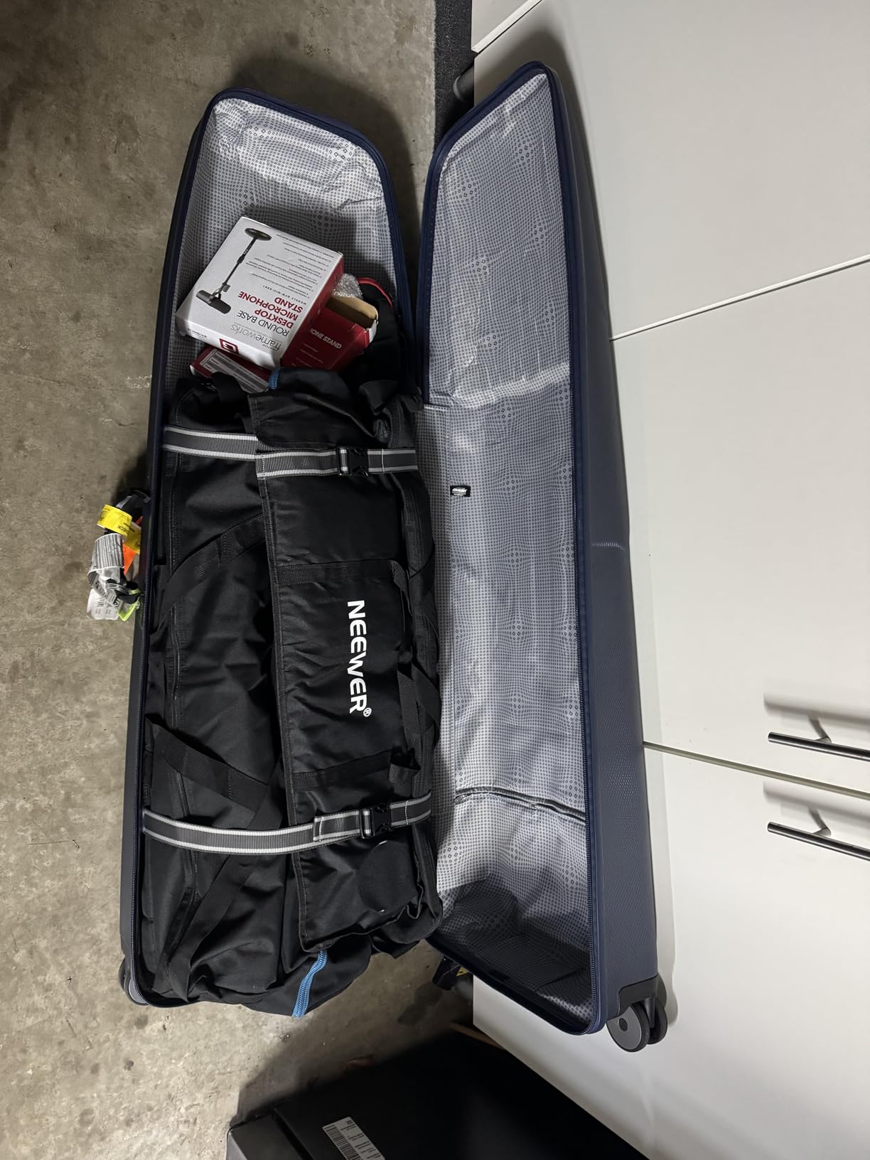 Samsonite Tour Deluxe Golf Hard Case Travel Bag customer photo 2