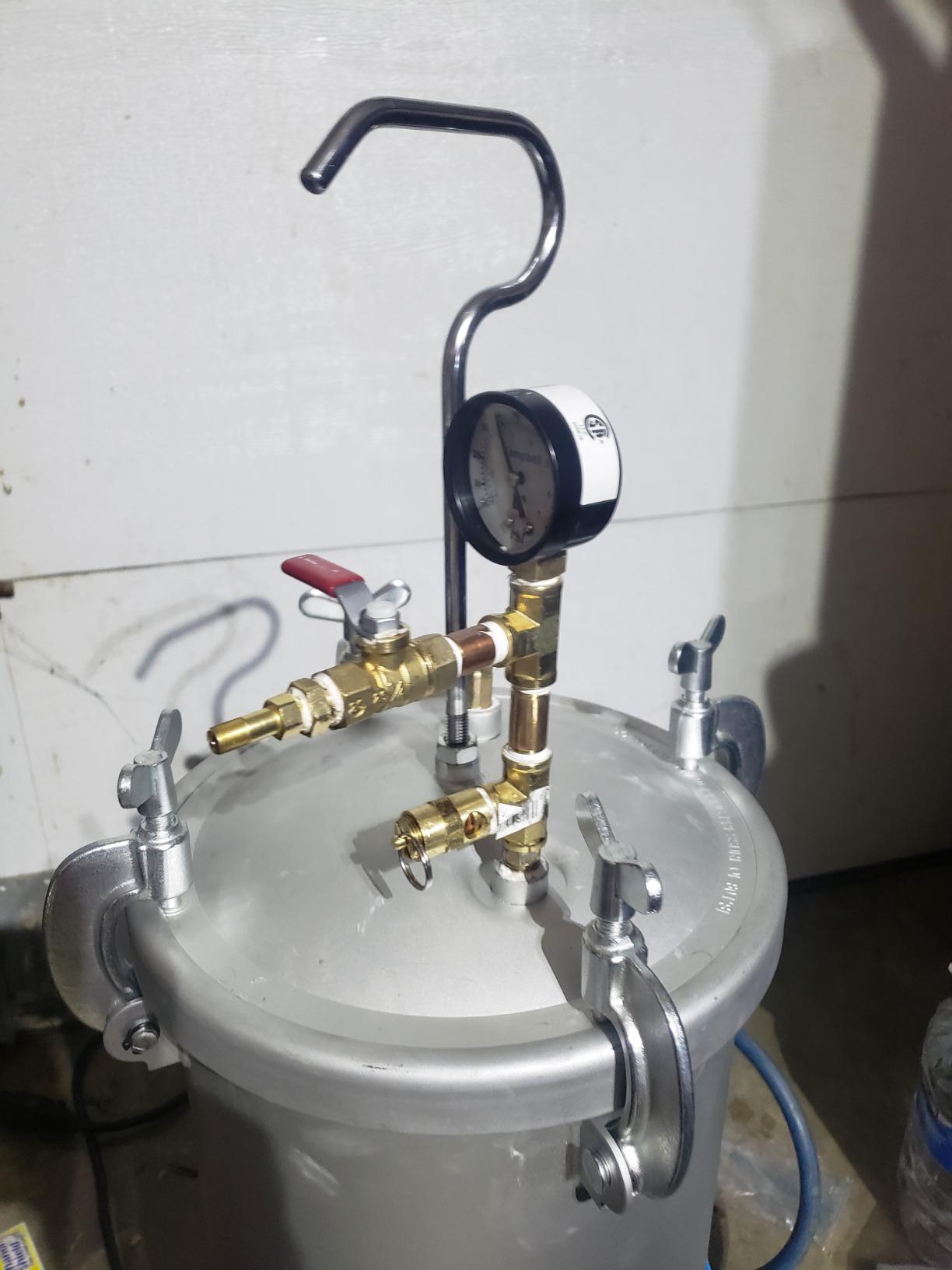 2 1/2 Gallon 10L High Pressure Pot Air Paint Spray Gun, Pressure Tank with Spray Gun and 13-Feet Dual Hose Industrial Painting Painter customer photo 2