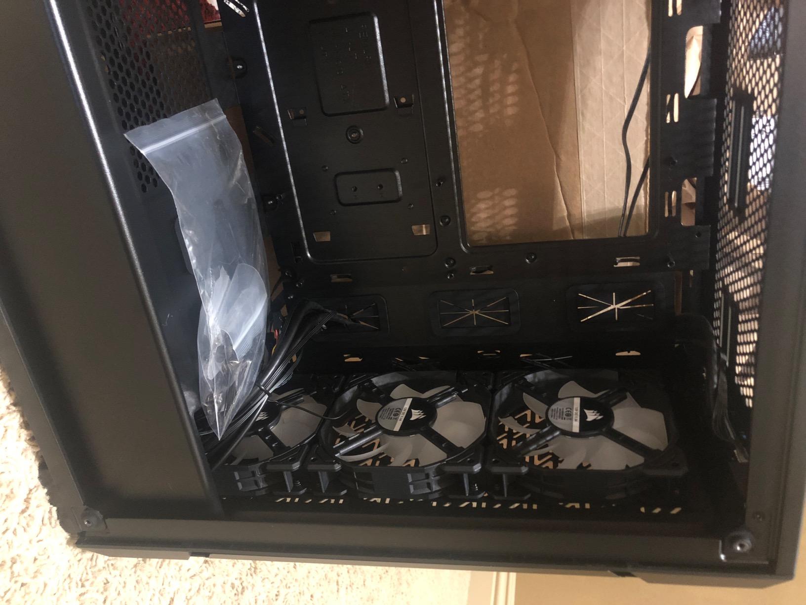 Corsair iCUE 220T RGB Airflow Tempered Glass Mid-Tower Smart ATX Case - High Airflow - Three Included SP120 RGB PRO Fans - Black customer photo 2