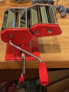 Pasta Maker Machine Stainless Steel Manual | With Adjustable Thickness Settings | Perfect for Homemade Spaghetti Fettuccini Noodles and Lasagna | Includes Removable Handle and Clamp (Silver) customer photo 2