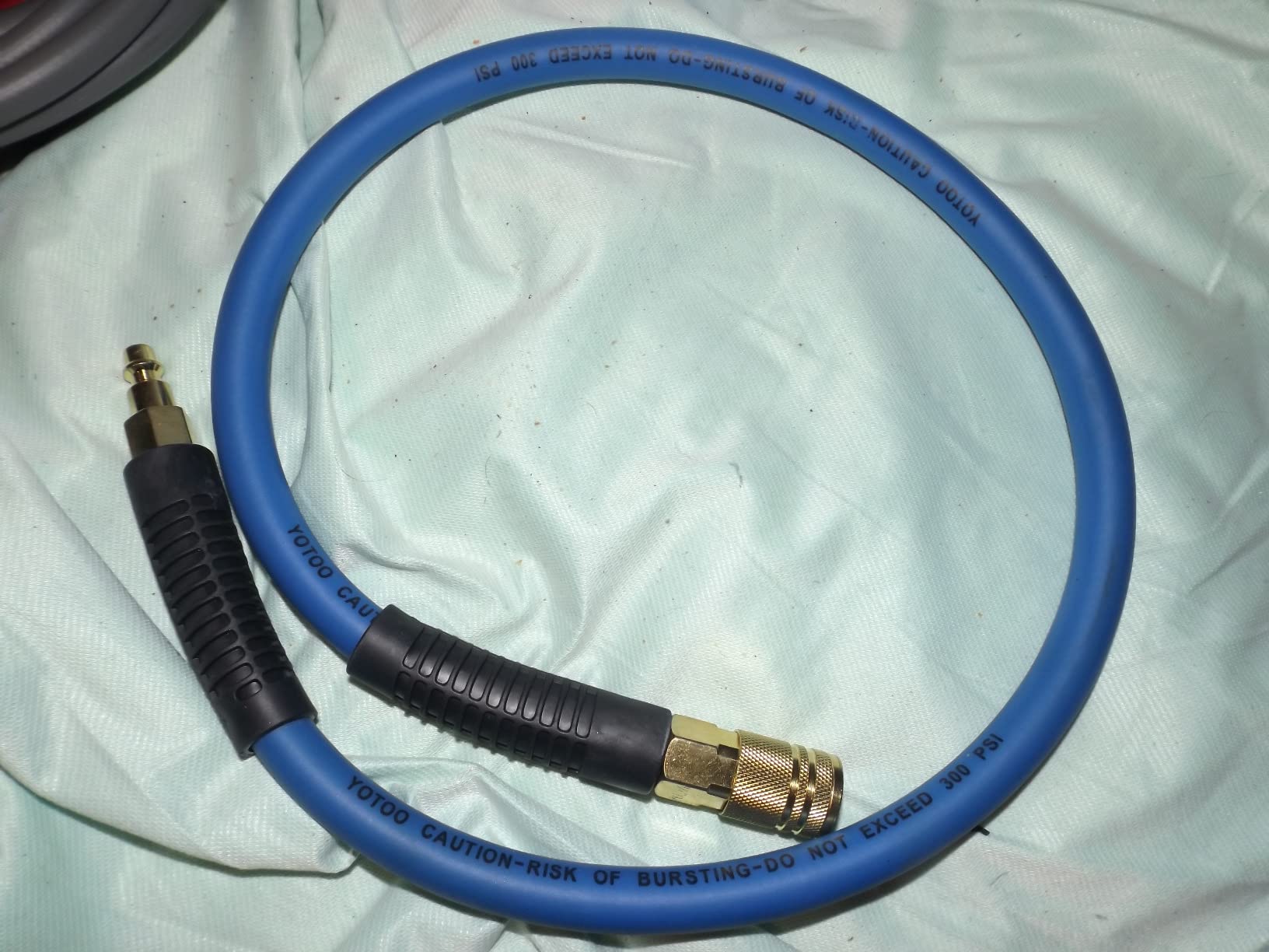 YOTOO Air Hose 3/8 in x 50 ft, Heavy Duty Hybrid Air Compressor Hose, Flexible, Lightweight, Kink Resistant with 1/4